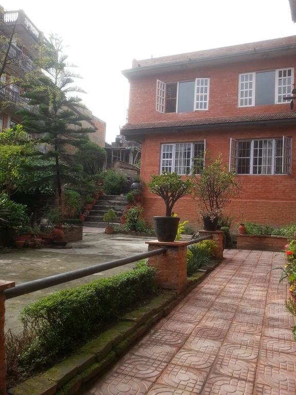 Pradhan House - Home Stay With Garden Bhatgoan 외부 사진