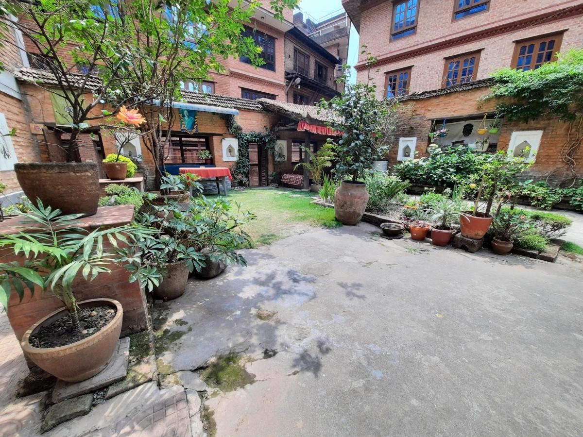 Pradhan House - Home Stay With Garden Bhatgoan 외부 사진
