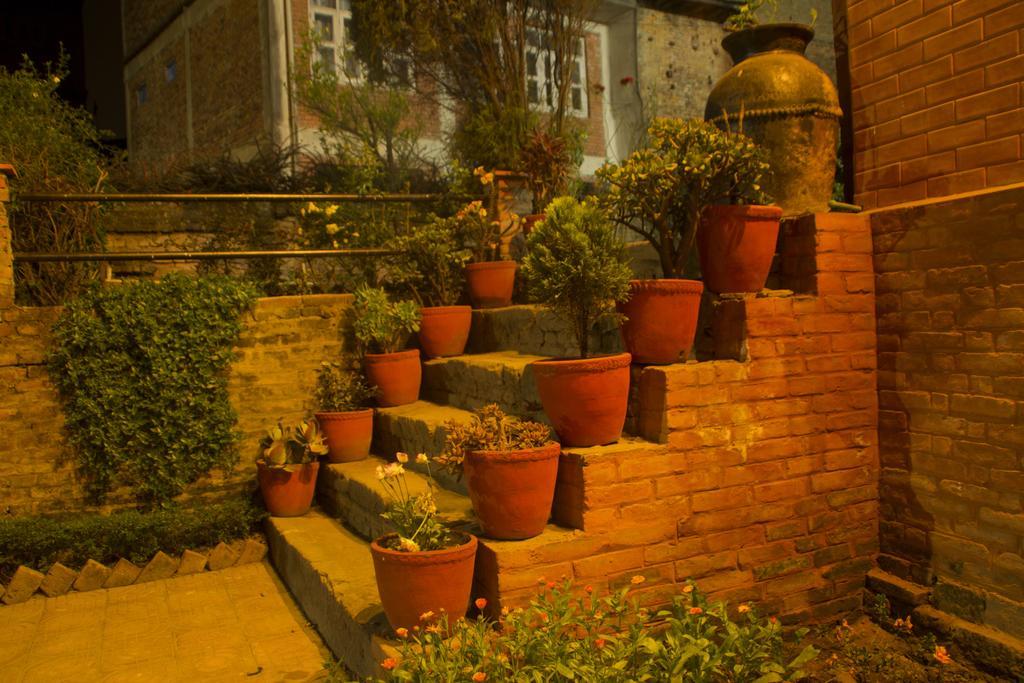 Pradhan House - Home Stay With Garden Bhatgoan 외부 사진