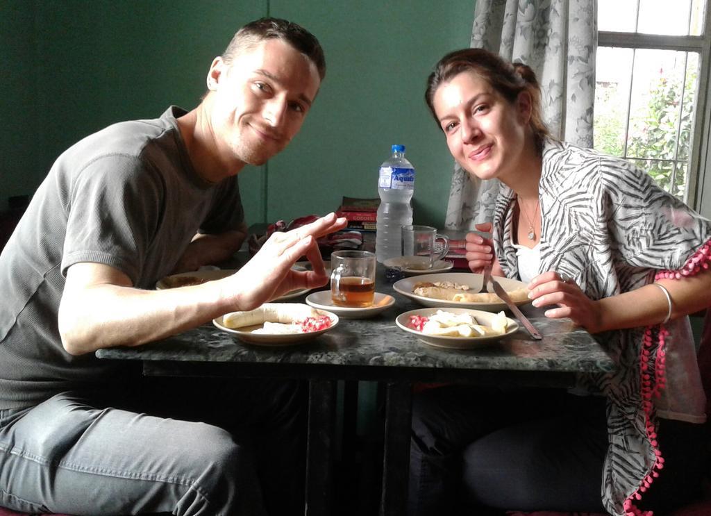 Pradhan House - Home Stay With Garden Bhatgoan 외부 사진