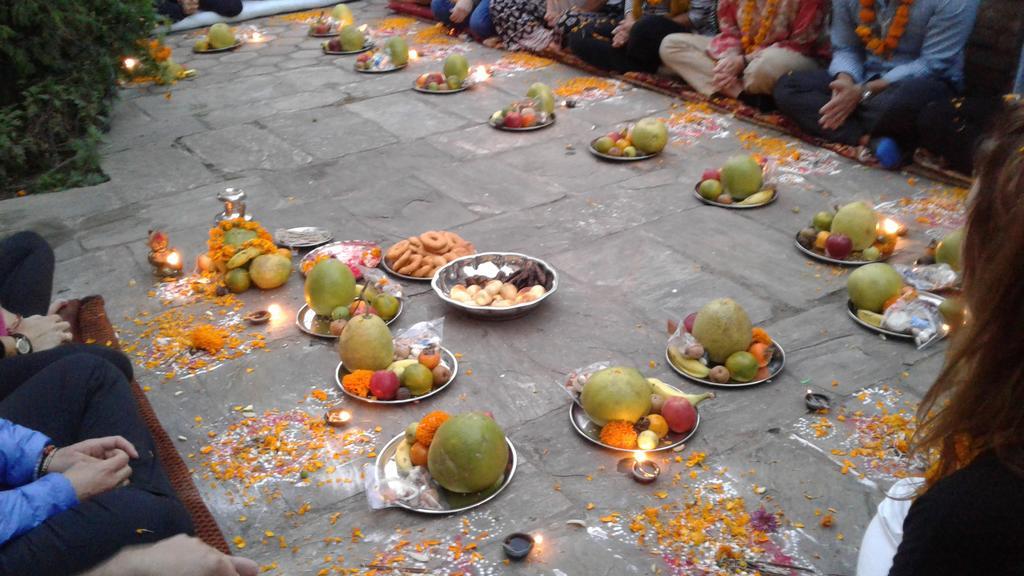 Pradhan House - Home Stay With Garden Bhatgoan 외부 사진