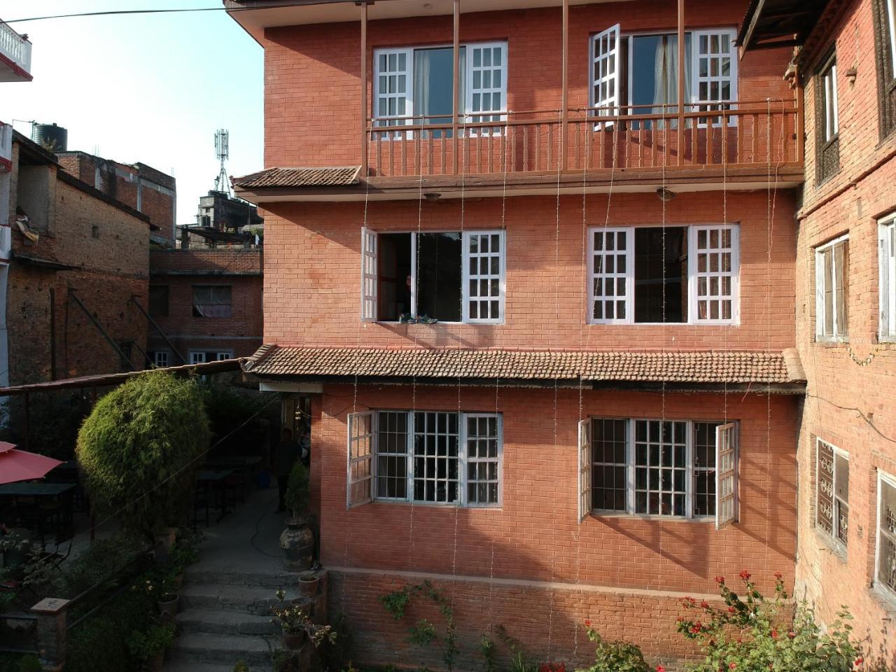 Pradhan House - Home Stay With Garden Bhatgoan 외부 사진